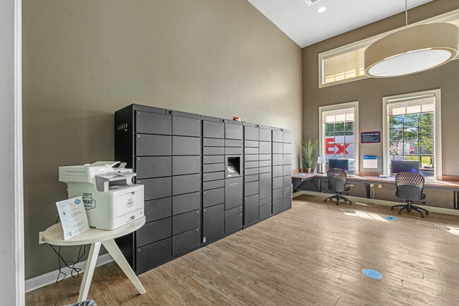 The Edge - Edge at Lafayette Student Apartments