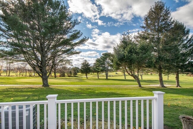 Building Photo - 40 Driftway