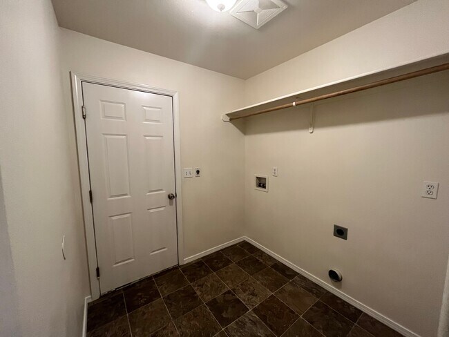 Building Photo - 11523 W Gabrielle Dr