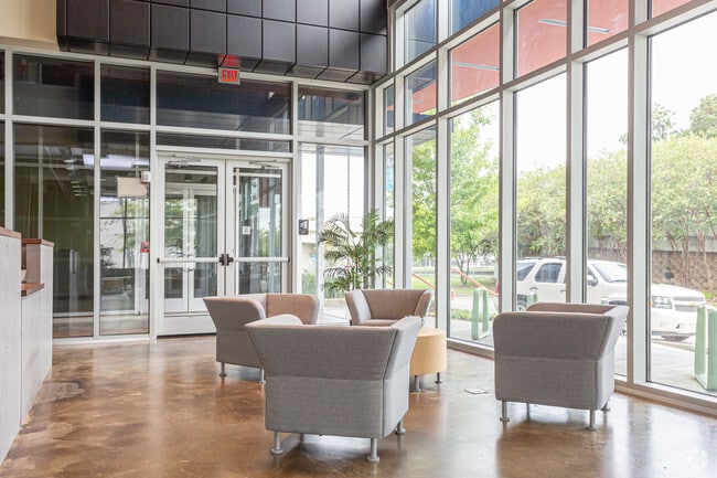 Lobby Photo - Mid City Gardens