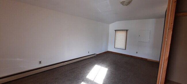 Back Bedroom - 1043 Stillwater Ave