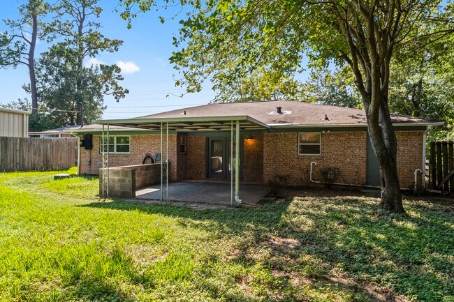 Building Photo - 21806 Falvel Rd
