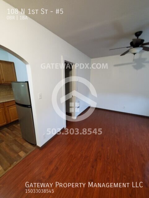 Building Photo - 108 N 1st St