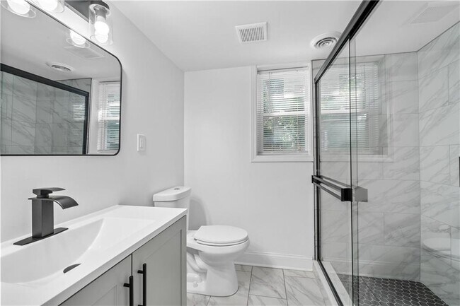 Building Photo - 3144 Flamingo Dr