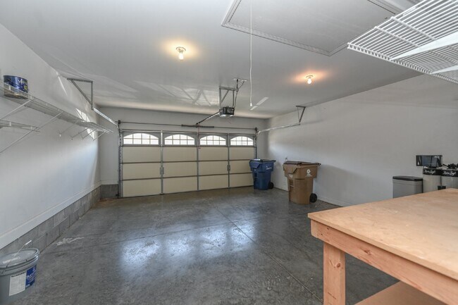 Building Photo - Elegant Townhome Living Minutes from Twelve Stones Golf Club – Bonus Room & 2-Car Garage