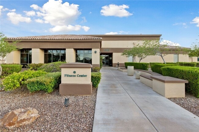 Building Photo - 9004 Litchfield Ave