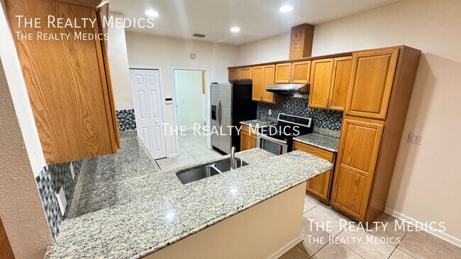 Building Photo - 626 Fern Lake Dr