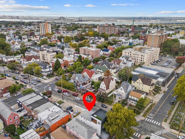 Building Photo - 312 Garfield Ave