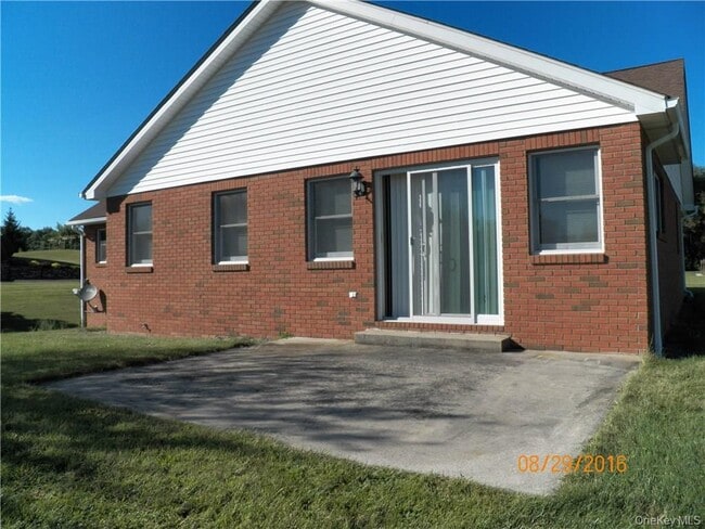 Building Photo - 35 Acampora Dr