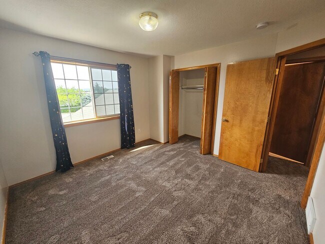 Building Photo - Beautiful Home in Spokane Valley