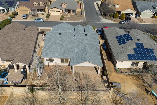 Building Photo - 4 bedroom, 2 bath Home in Quailwood