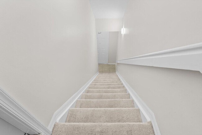 Building Photo - 1460 Corbison Point Pl