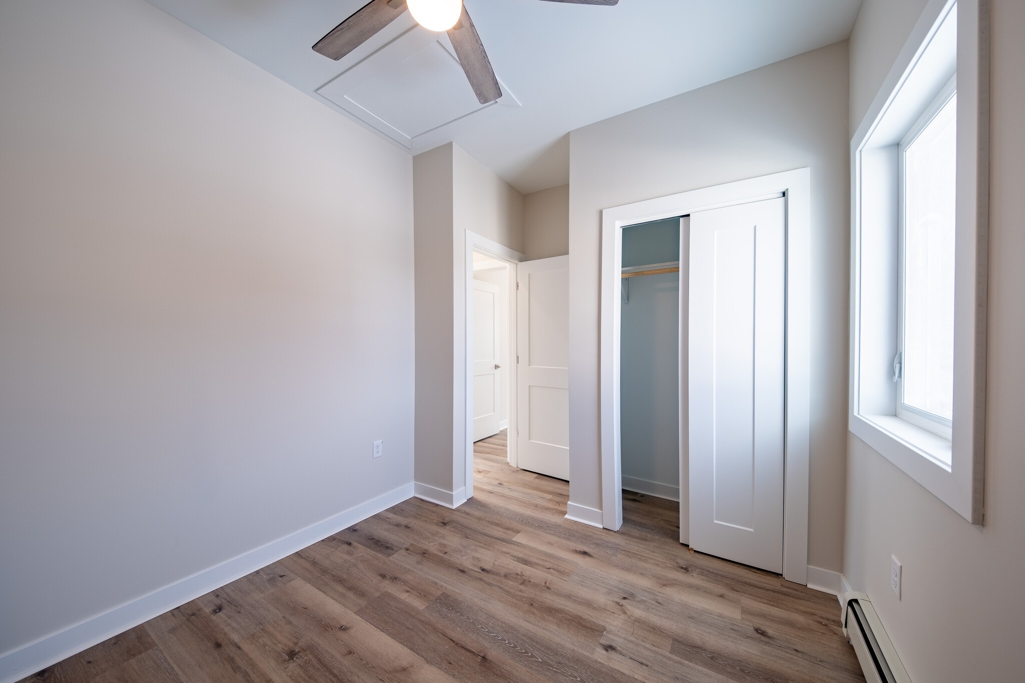 Building Photo - 412 W Baraga Ave