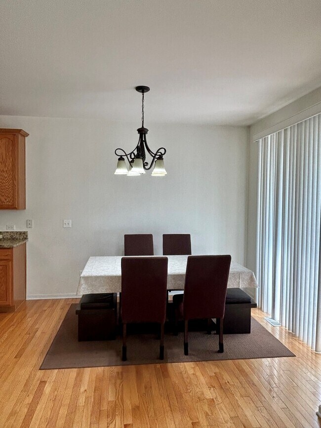 Building Photo - 376 Vaughn Cir