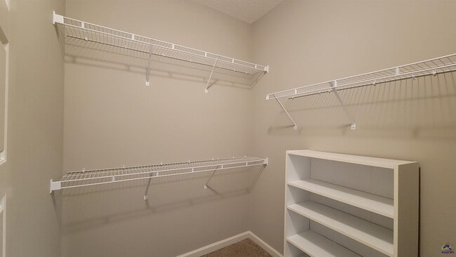 Building Photo - 106 Hay Bale Wy