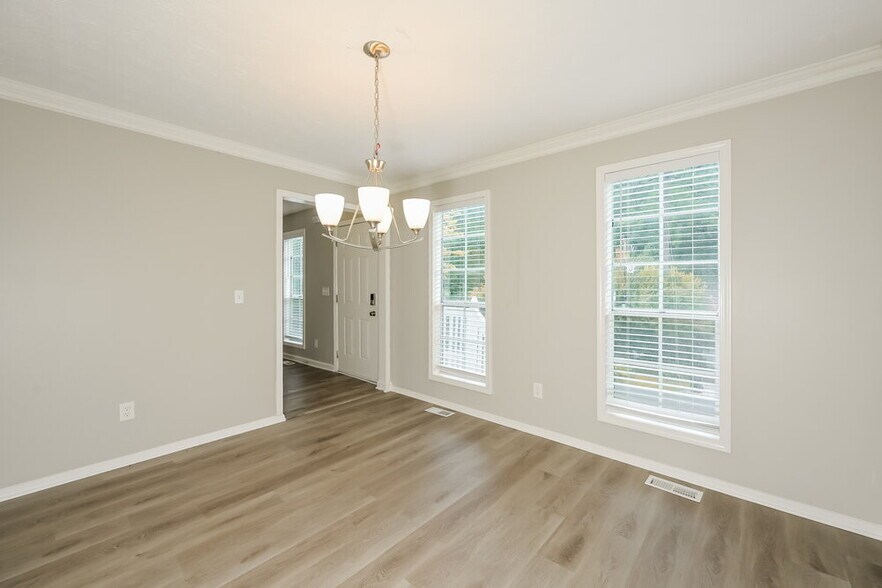 Building Photo - 445 Ridgedale Way