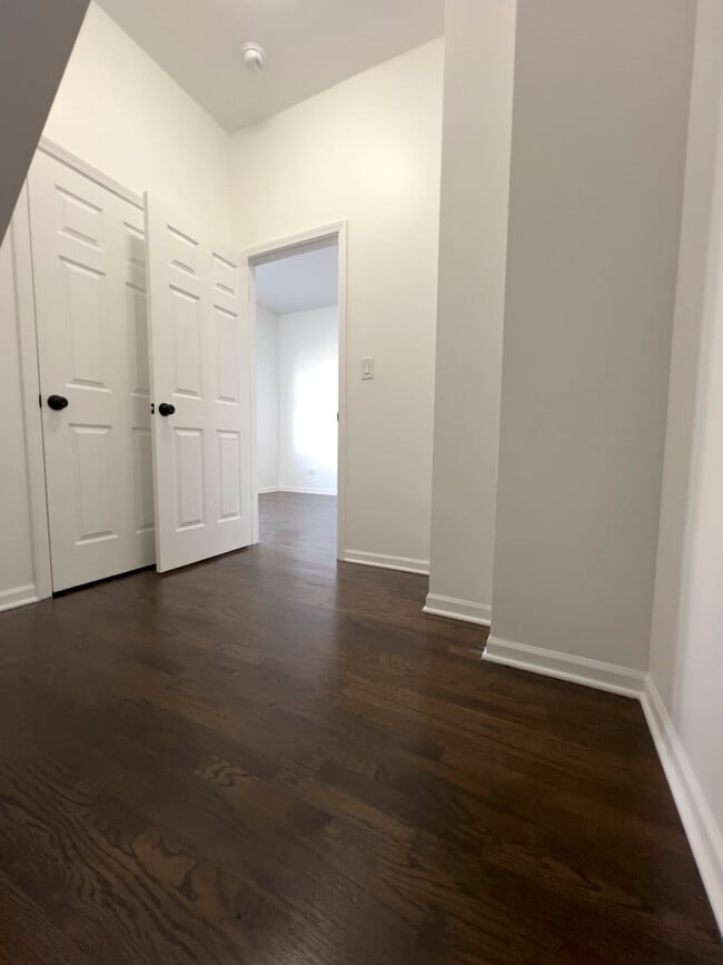 Building Photo - 4734 S Paulina St