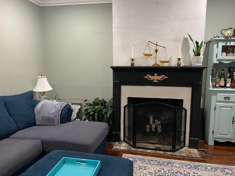 Building Photo - 13 Elizabeth St