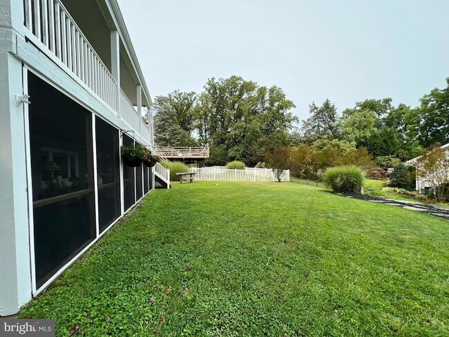 Building Photo - 504 Walnut Dr