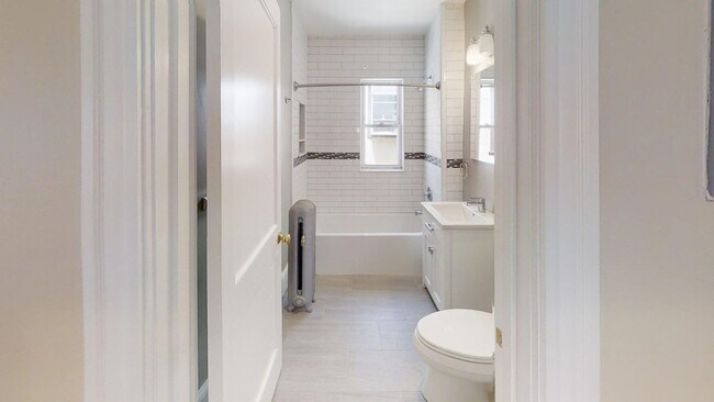 Building Photo - Deleaded * Runkle School District * 3-bed