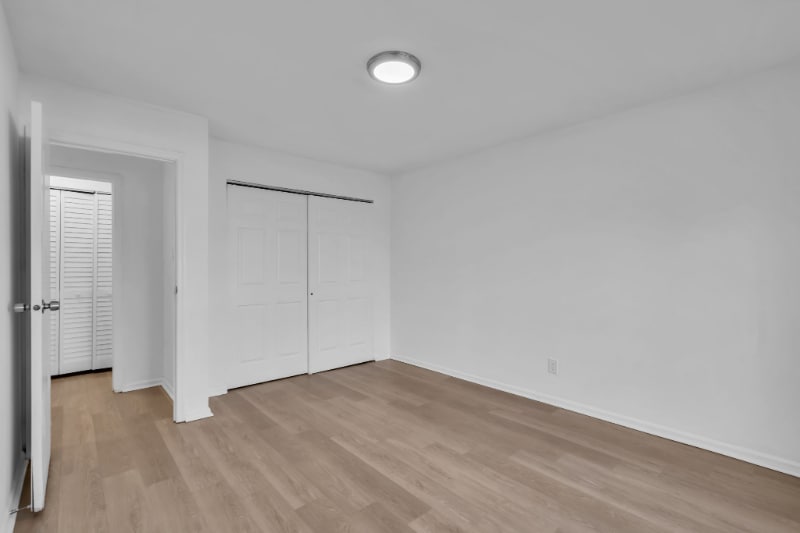 Building Photo - 54 Hopewell Ln