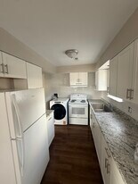 Building Photo - 10749 S Dixie Hwy