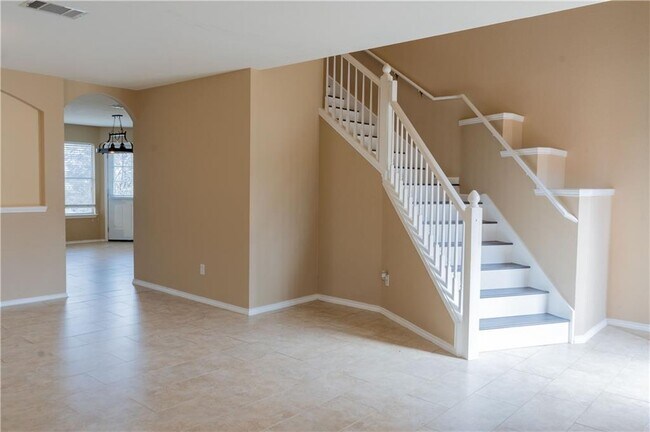 Building Photo - 1608 Diana Dr