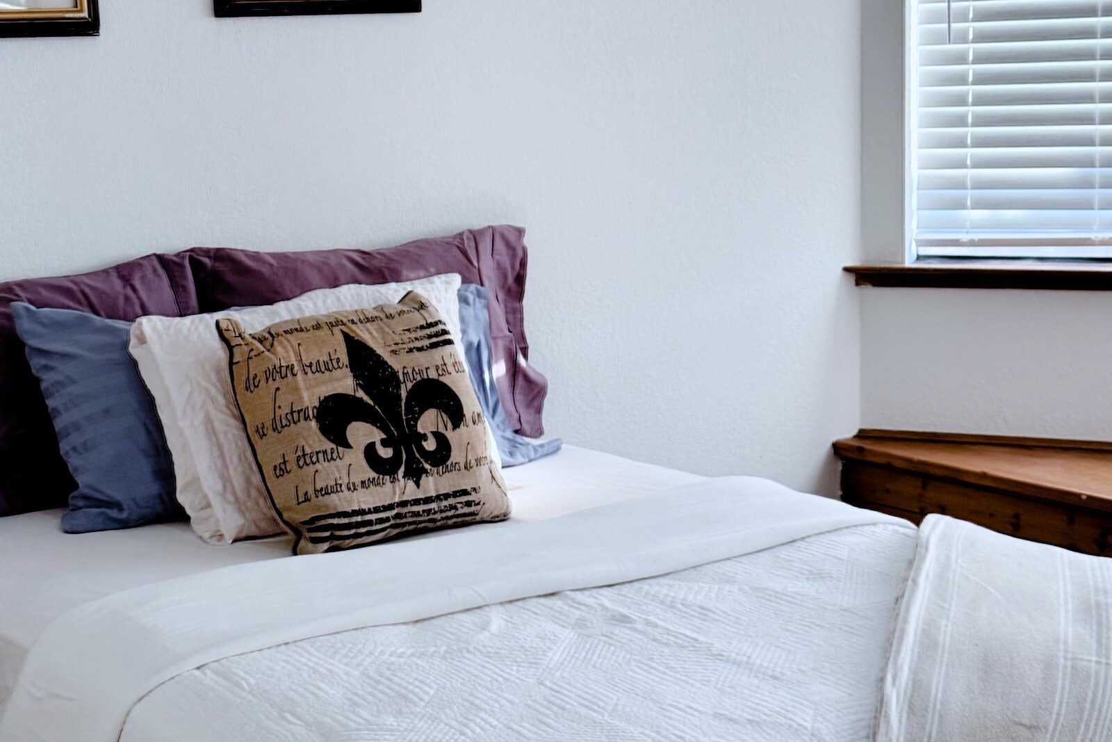 Building Photo - 695 Ketch Ct