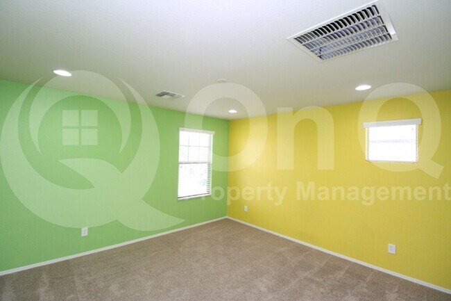 Building Photo - 3159 E Chisum Ln