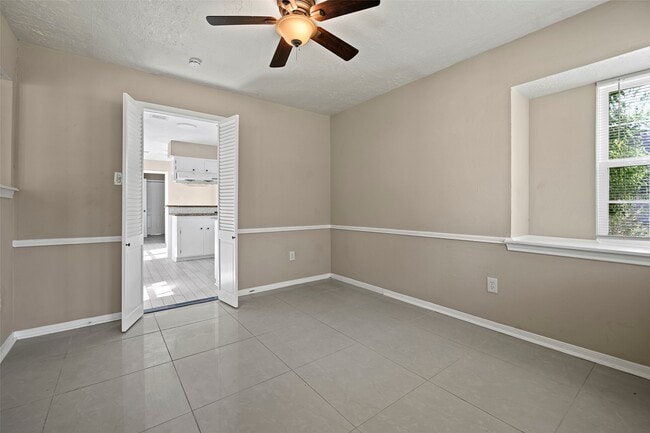 Building Photo - 4735 Charade Dr