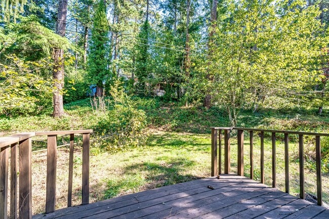 Building Photo - Beautiful 5 bedroom house in South Eugene!