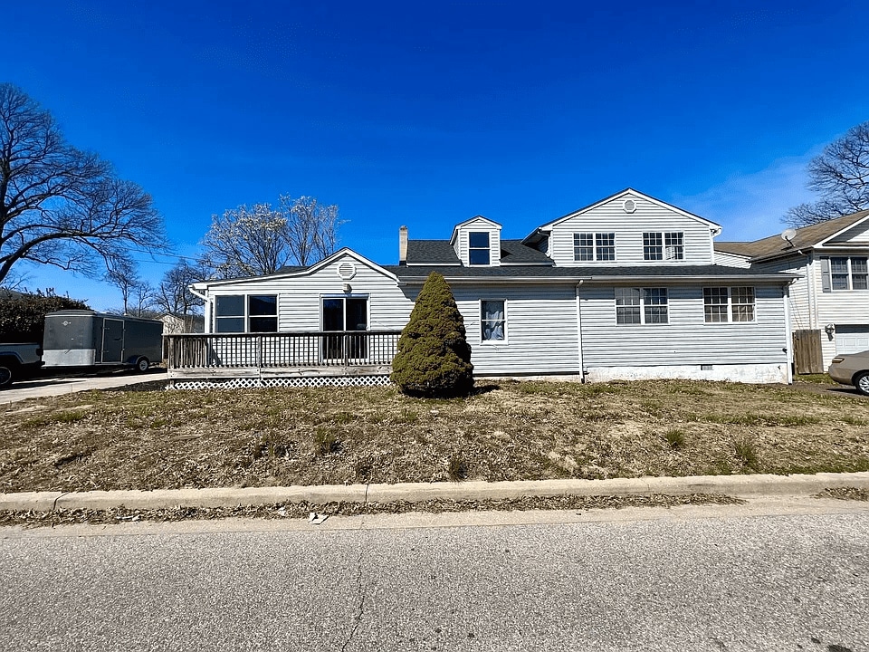 Building Photo - 758 209th St