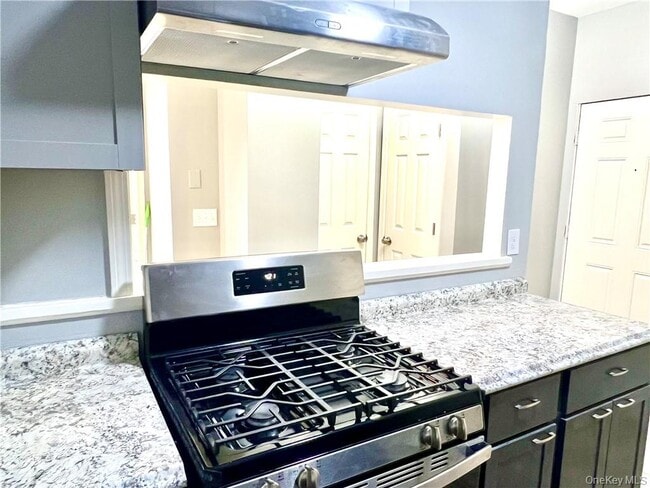 Building Photo - 39 Church St