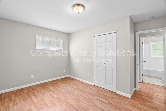 Building Photo - 1144 Northdale Ave