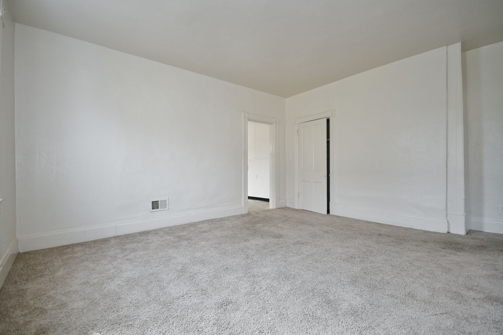 Building Photo - 855 Crucible St