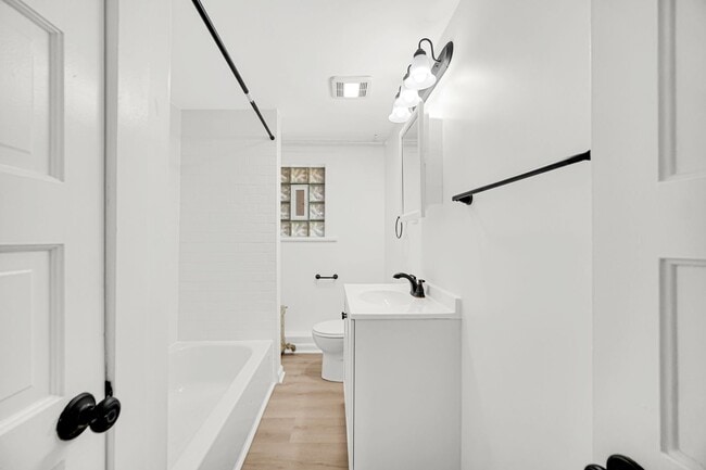 Building Photo - 1211 Euclid Ave