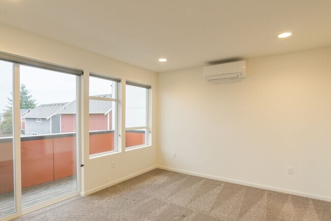 Building Photo - 3Bd/3.25Ba Seattle Home