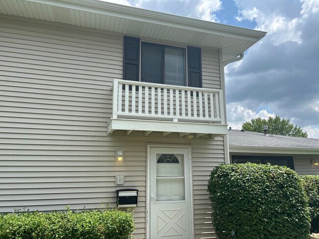 Primary Photo - 1339 Forestdale Ct