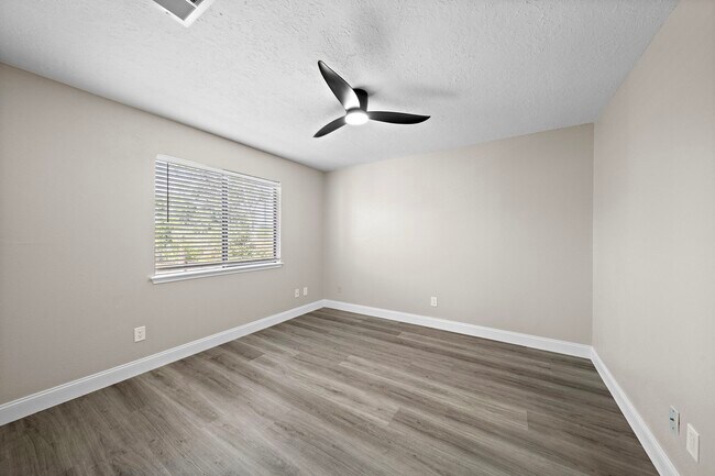 Building Photo - 1631 Gingerleaf Ln