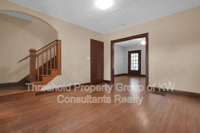 Building Photo - 1126 Northwest Blvd