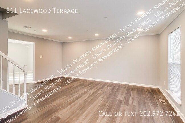 Building Photo - 811 Lacewood Terrace
