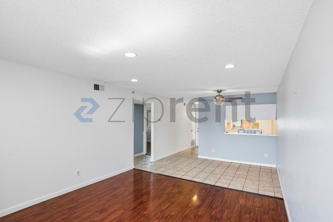 Building Photo - 3272 Shadow Park Pl