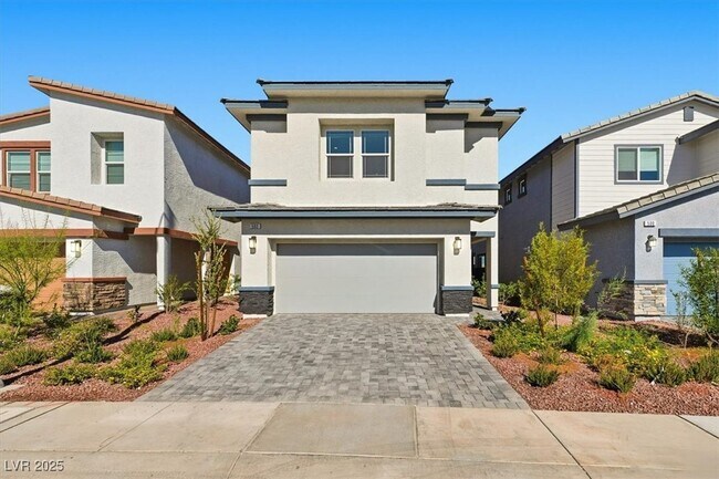 Primary Photo - 502 Red Lovebird Ave