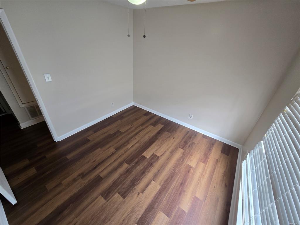 Building Photo - 4259 Burtonway Dr