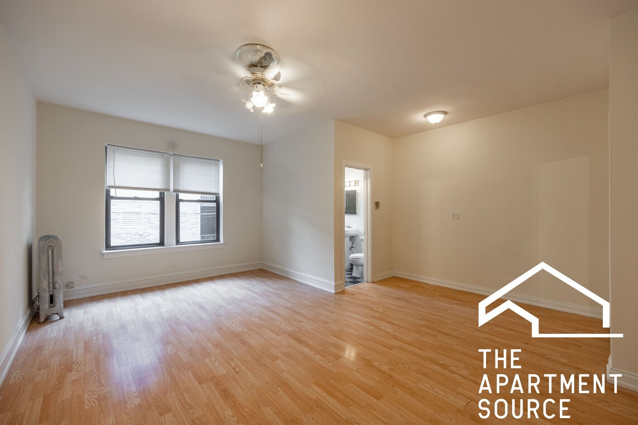 Building Photo - 4851 N Damen Ave
