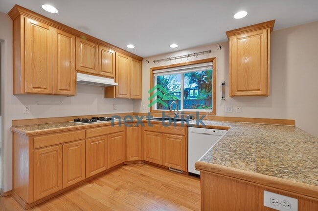 Building Photo - Spacious 4-Bedroom Retreat in Bothell with 2.5 Baths and 2454 Sq Ft of Comfort!