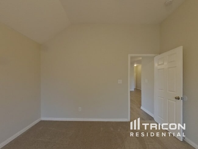 Building Photo - 5413 Frank Ln
