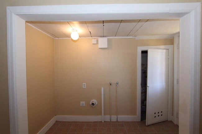 Building Photo - 2203 20th St