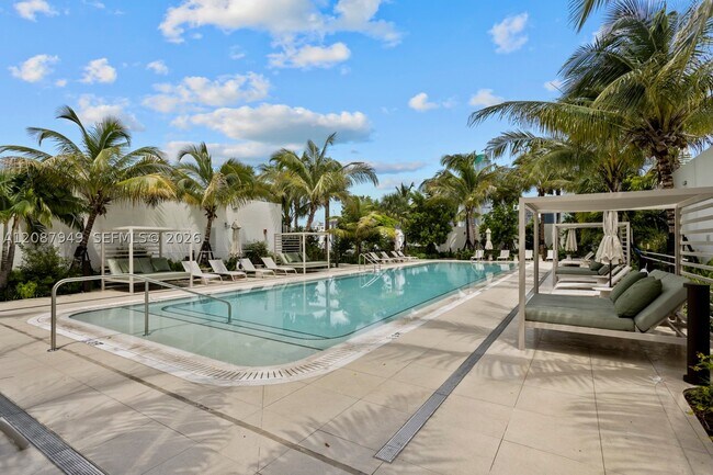 Building Photo - 2200 Brickell Ave