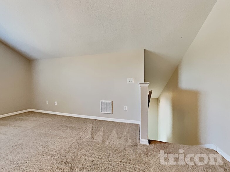 Building Photo - 221 Fern Gulley Dr